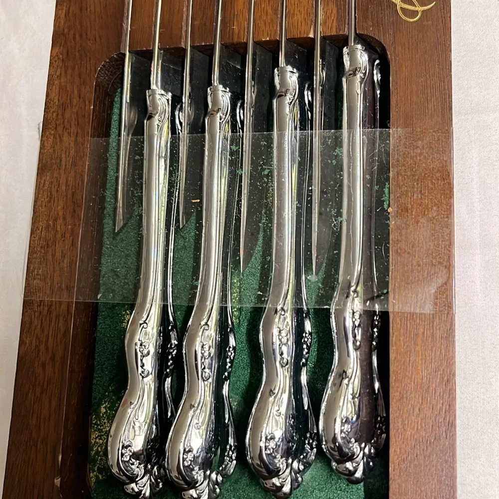 Vintage Carvel Hall Knife 8